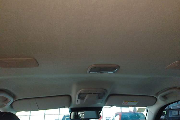 Used Isuzu D-MAX 2023 1.9T Automatic All-Wheel Drive V-CROSS Flagship Edition Headliner