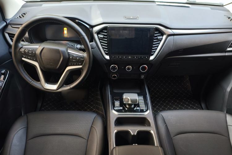 Used Isuzu D-MAX 2023 2.5T Automatic Two-Wheel Drive Diesel Standard Wheelbase Lingdong Edition Interior 3