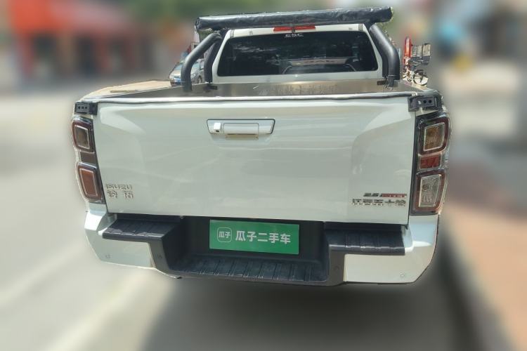 Used Isuzu D-MAX 2023 2.5T Automatic 4x4 Diesel Flagship Long Wheelbase Model Rear