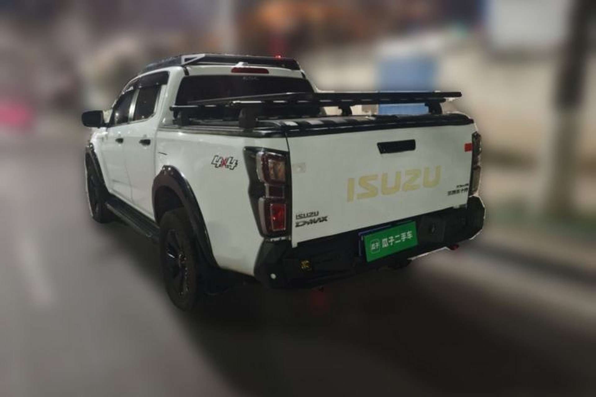 Used Isuzu D-MAX 2023 1.9T Automatic All-Wheel Drive V-CROSS Comfort Edition Rear Left 45 Deg