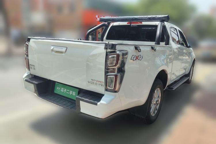 Used Isuzu D-MAX 2023 2.5T Automatic 4x4 Diesel Flagship Long Wheelbase Model Rear Right 45 Deg