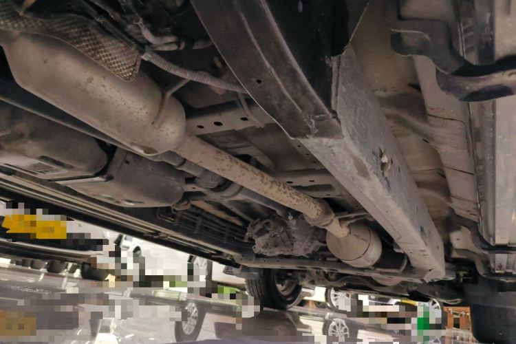 Used Isuzu D-MAX 2024 2.5T Automatic 4x4 Diesel LinkedIn Edition Chassis Rear Right