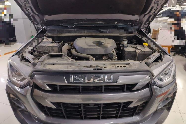 Used Isuzu D-MAX 2024 2.5T Automatic 4x4 Diesel LinkedIn Edition Engine Bay