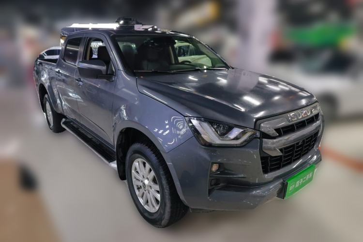 Used Isuzu D-MAX 2024 2.5T Automatic 4x4 Diesel LinkedIn Edition Front Right 45 Deg
