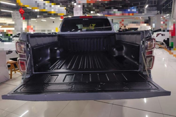 Used Isuzu D-MAX 2024 2.5T Automatic 4x4 Diesel LinkedIn Edition Trunk