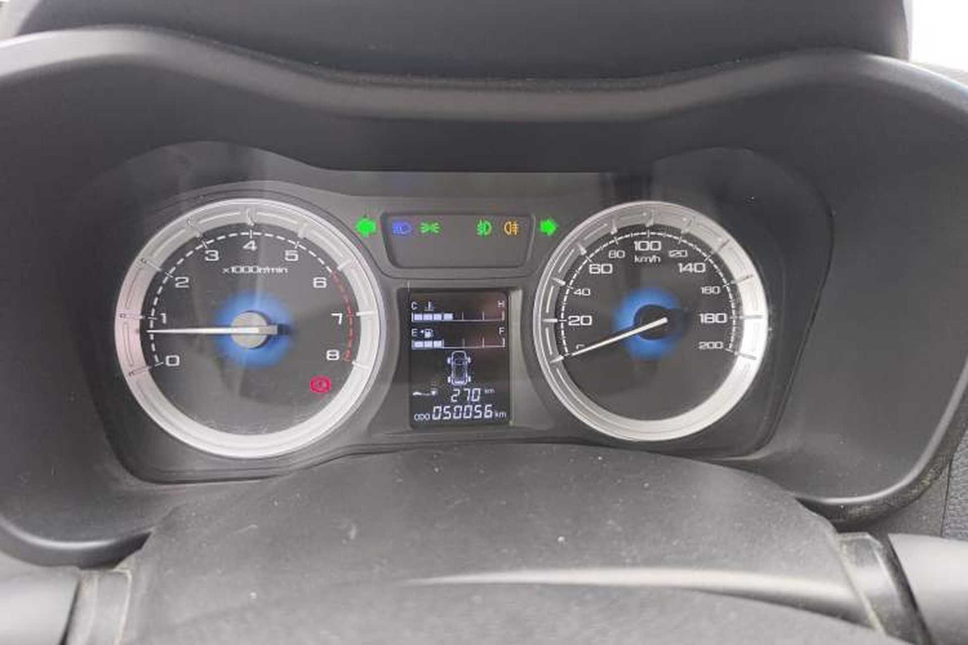 Used Isuzu JLM 2017 2.0T Two-Wheel Drive Luxury Version 4K21D4T Instrument Cluster