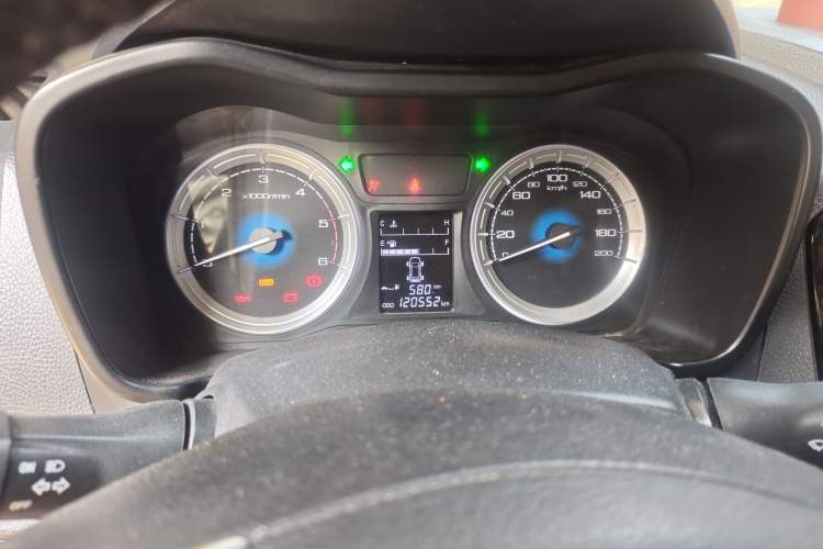 Used Isuzu JLM 2016 2.8T Two-Wheel Drive Ultra-Luxury Version JE493ZLQ4CA Instrument Cluster