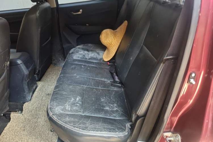 Used Isuzu JLM 2016 2.8T Two-Wheel Drive Ultra-Luxury Version JE493ZLQ4CA Left Rear Seat