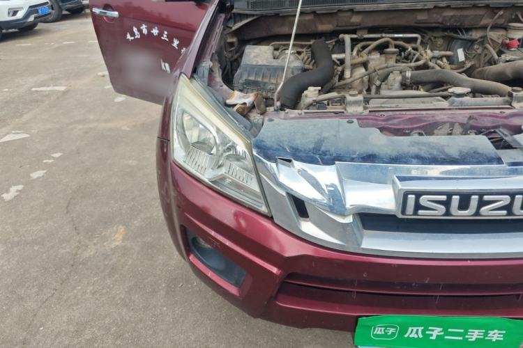 Used Isuzu JLM 2016 2.8T Two-Wheel Drive Ultra-Luxury Version JE493ZLQ4CA Right Front Headlight