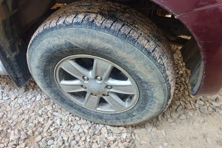 Used Isuzu JLM 2016 2.8T Two-Wheel Drive Ultra-Luxury Version JE493ZLQ4CA Right Front Wheel Hub