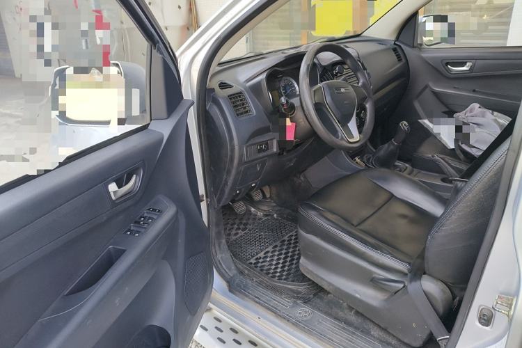 Used Isuzu JLM 2016 2.8T Two-Wheel Drive Luxury Version JE493ZLQ4CA Driver Seat