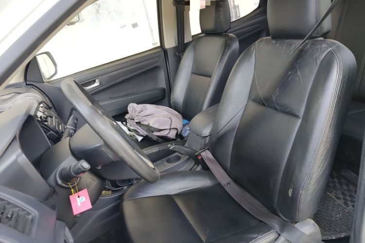 Used Isuzu JLM 2016 2.8T Two-Wheel Drive Luxury Version JE493ZLQ4CA Left Front Seat
