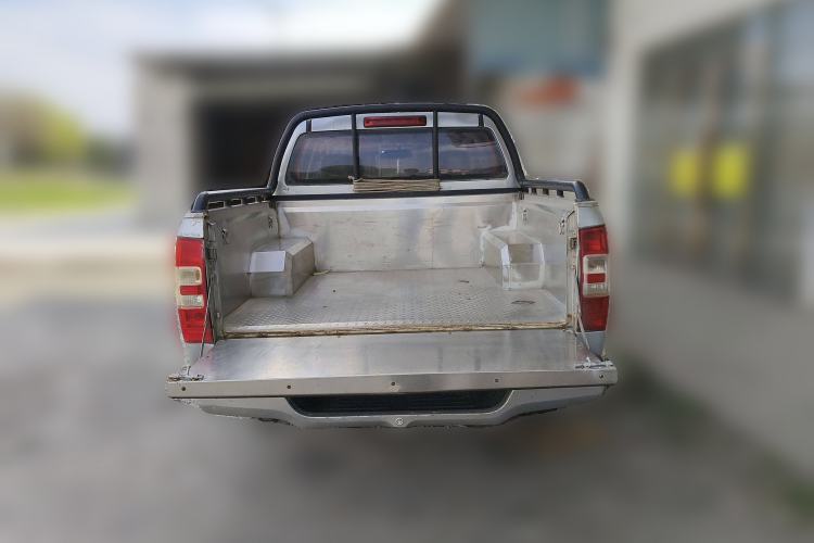 Used Isuzu JLM 2016 2.8T Two-Wheel Drive Luxury Version JE493ZLQ4CA Rear