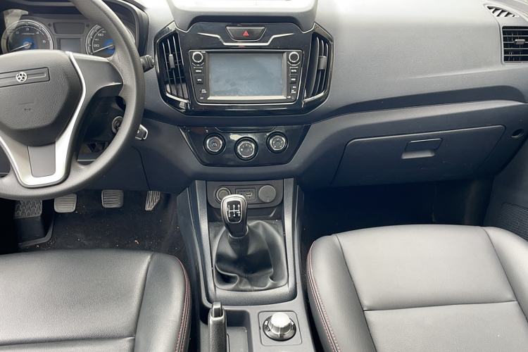 Used Isuzu JLM 2016 2.8T Four-Wheel Drive Ultra-Luxury Version JE493ZLQ4CA Audio And AC Panel