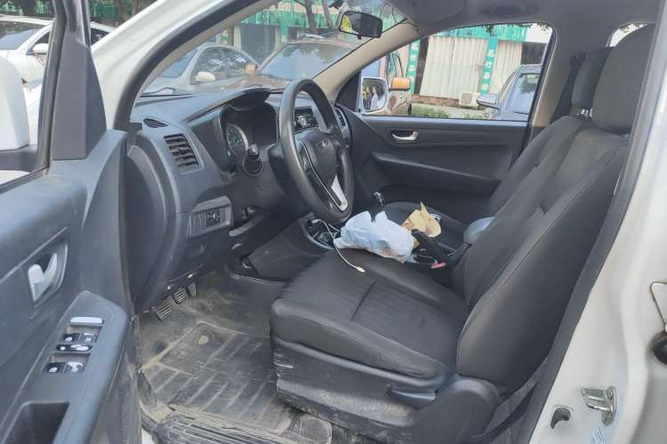 Used Isuzu JLM 2016 2.8T Four-Wheel Drive Luxury Version JE493ZLQ4CA Driver Seat