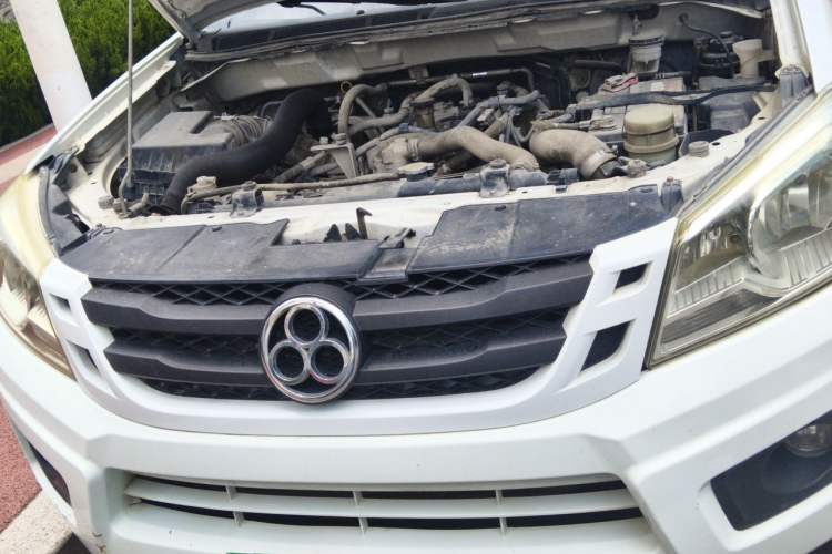 Used Isuzu JLM 2016 2.8T Four-Wheel Drive Luxury Version JE493ZLQ4CA Engine Bay