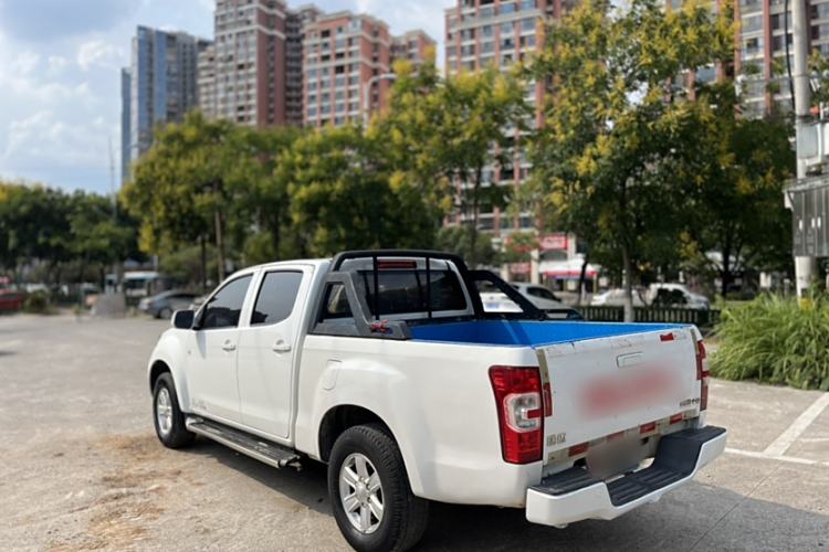 Used Isuzu JLM 2016 2.8T Two-Wheel Drive Extended Cargo Bed Luxury Version JE493ZLQ4CA Exterior 3