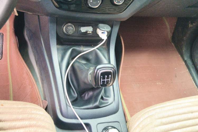 Used Isuzu JLM 2016 2.8T Four-Wheel Drive Luxury Version JE493ZLQ4CA Gear Lever