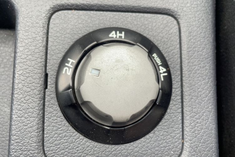 Used Isuzu JLM 2016 2.8T Four-Wheel Drive Ultra-Luxury Version JE493ZLQ4CA Interior 1