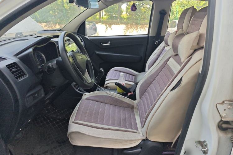 Used Isuzu JLM 2016 2.8T Two-Wheel Drive Luxury Version JE493ZLQ4CA Left Front Seat