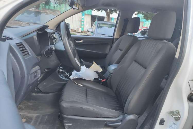 Used Isuzu JLM 2016 2.8T Four-Wheel Drive Luxury Version JE493ZLQ4CA Left Front Seat