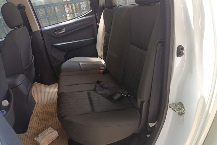 Used Isuzu JLM 2016 2.8T Two-Wheel Drive Luxury Version JE493ZLQ4CA Left Rear Seat