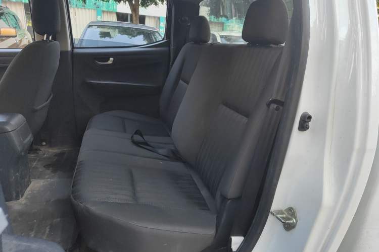 Used Isuzu JLM 2016 2.8T Four-Wheel Drive Luxury Version JE493ZLQ4CA Left Rear Seat