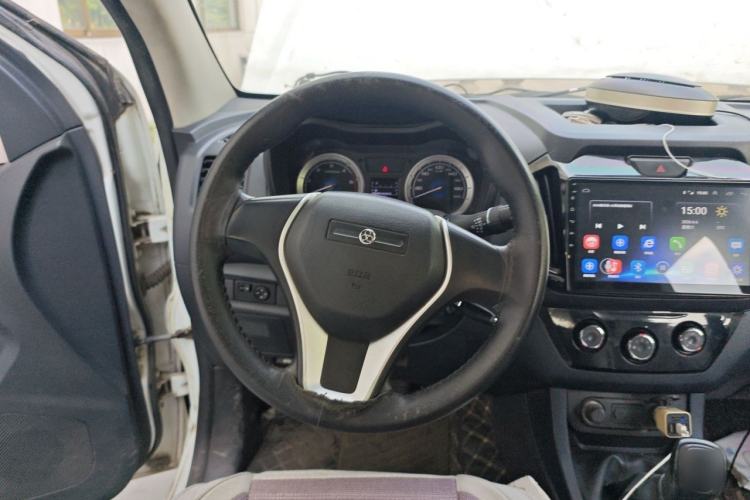 Used Isuzu JLM 2016 2.8T Two-Wheel Drive Luxury Version JE493ZLQ4CA Steering Wheel