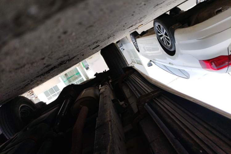 Used Isuzu JLM  Chassis Front Right