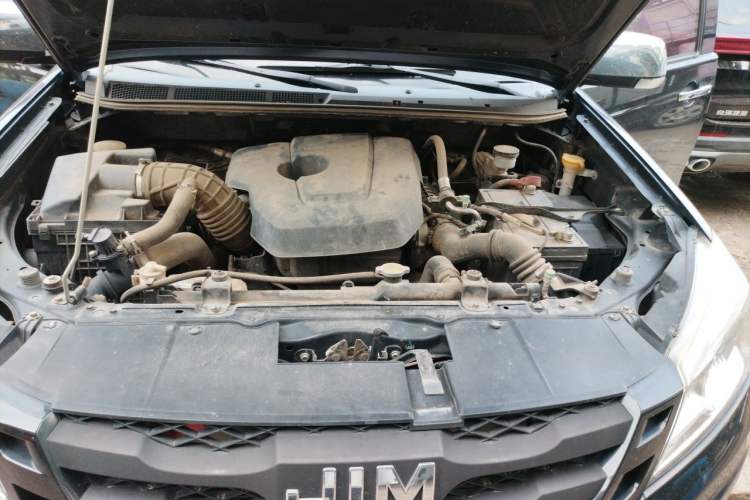 Used Isuzu JLM  Engine Bay