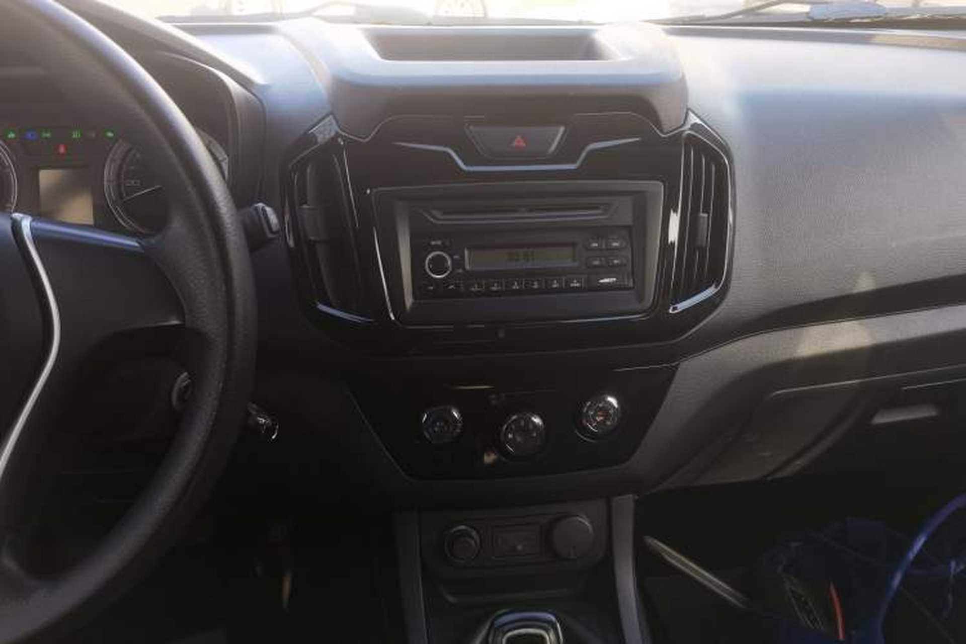 Used Isuzu JLM 2018 2.8T Classic Edition 4x4 Luxury Version JE493ZLQ5F Audio And AC Panel