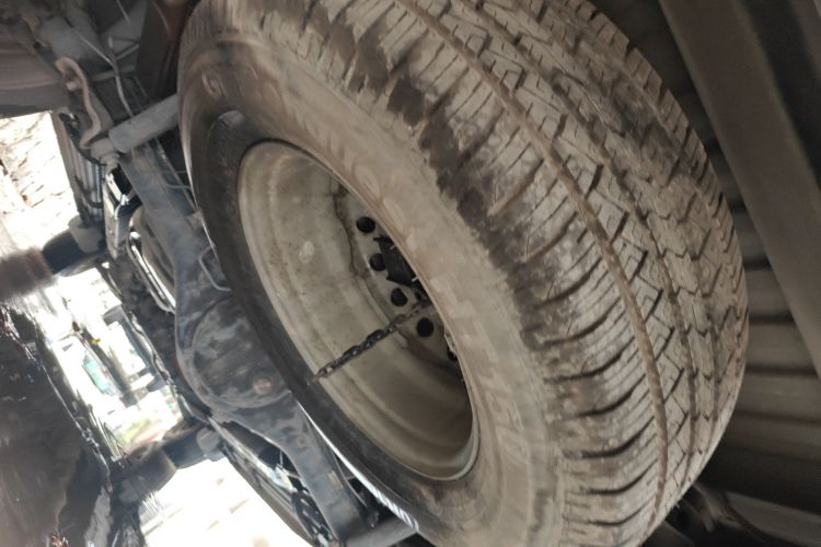 Used Isuzu JLM 2018 2.8T Classic Edition Two-Wheel Drive Luxury Version with Extended Cargo Bed JE493ZLQ5F Chassis Rear