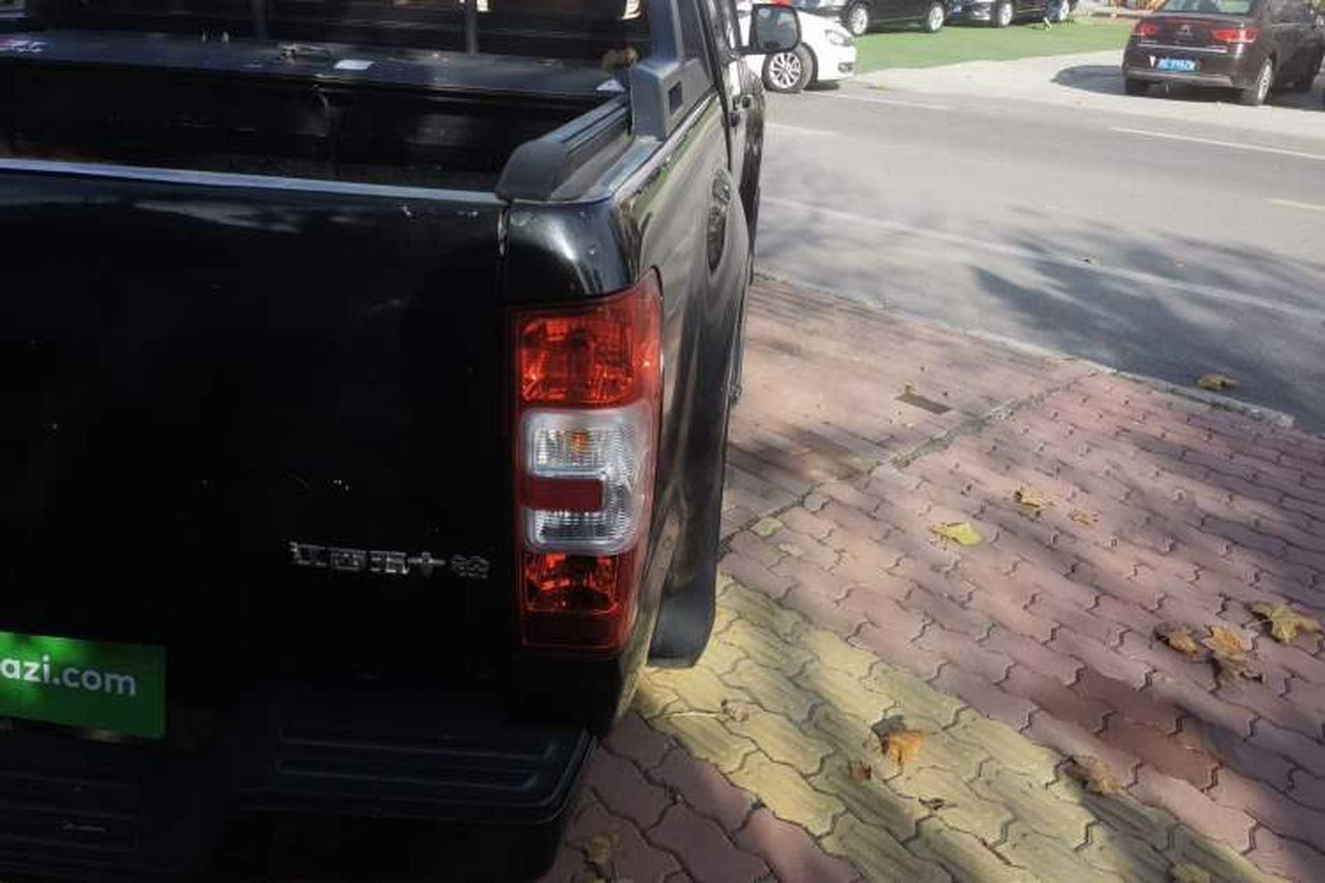 Used Isuzu JLM 2018 2.8T Classic Edition 4x4 Luxury Version JE493ZLQ5F Exterior 6