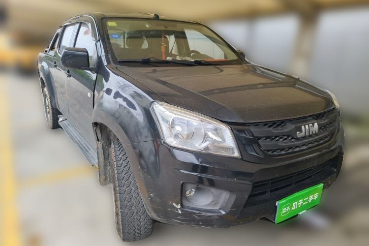 Used Isuzu JLM 2018 2.5T Four-Wheel Drive Diesel Luxury Version with Extended Cargo Bed JE4D25Q5A Front Right 45 Deg