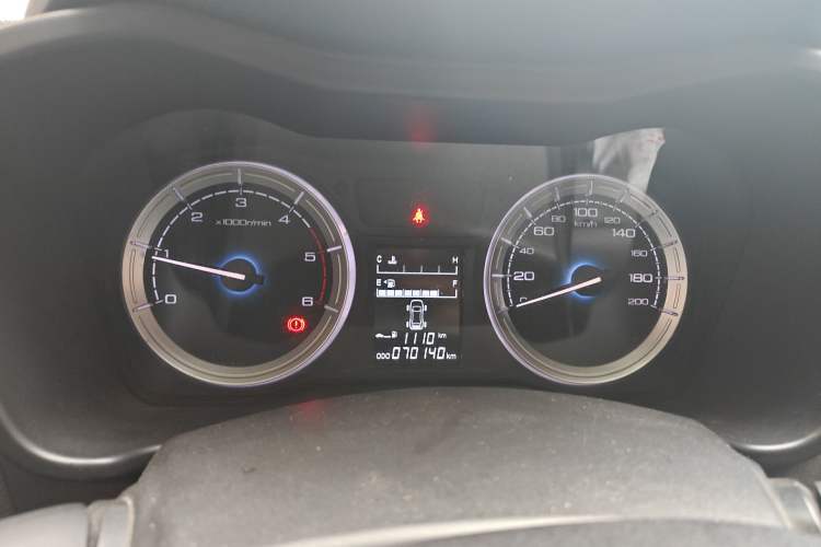 Used Isuzu JLM 2018 2.8T Classic Edition Two-Wheel Drive Luxury Version with Extended Cargo Bed JE493ZLQ5F Instrument Cluster