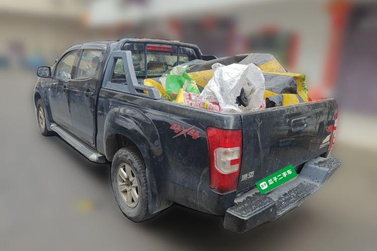 Used Isuzu JLM 2018 2.5T Four-Wheel Drive Diesel Luxury Version with Extended Cargo Bed JE4D25Q5A Rear Left 45 Deg