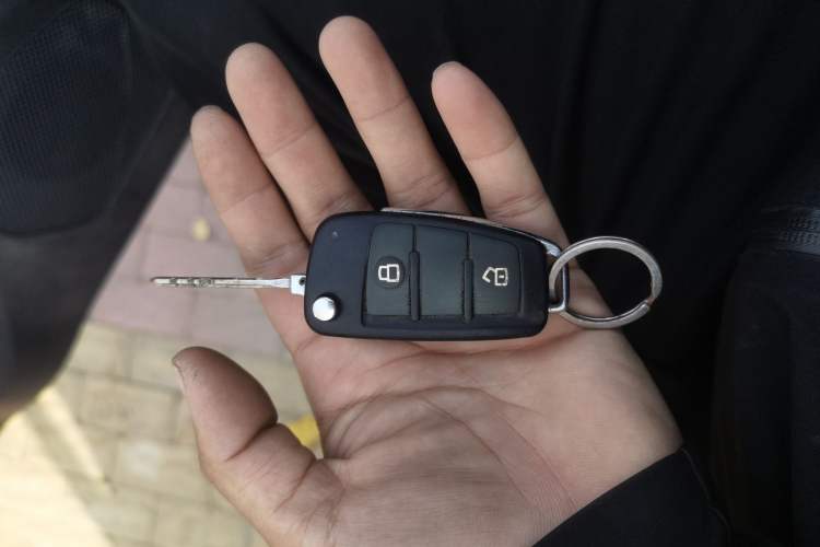 Used Isuzu JLM 2018 2.8T Classic Edition 4x4 Luxury Version JE493ZLQ5F Interior 1