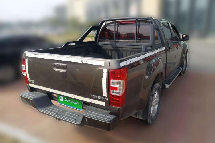 Used Isuzu JLM 2018 2.5T Two-Wheel Drive Diesel Luxury Version with Extended Cargo Bed JE4D25Q5A Rear Right 45 Deg