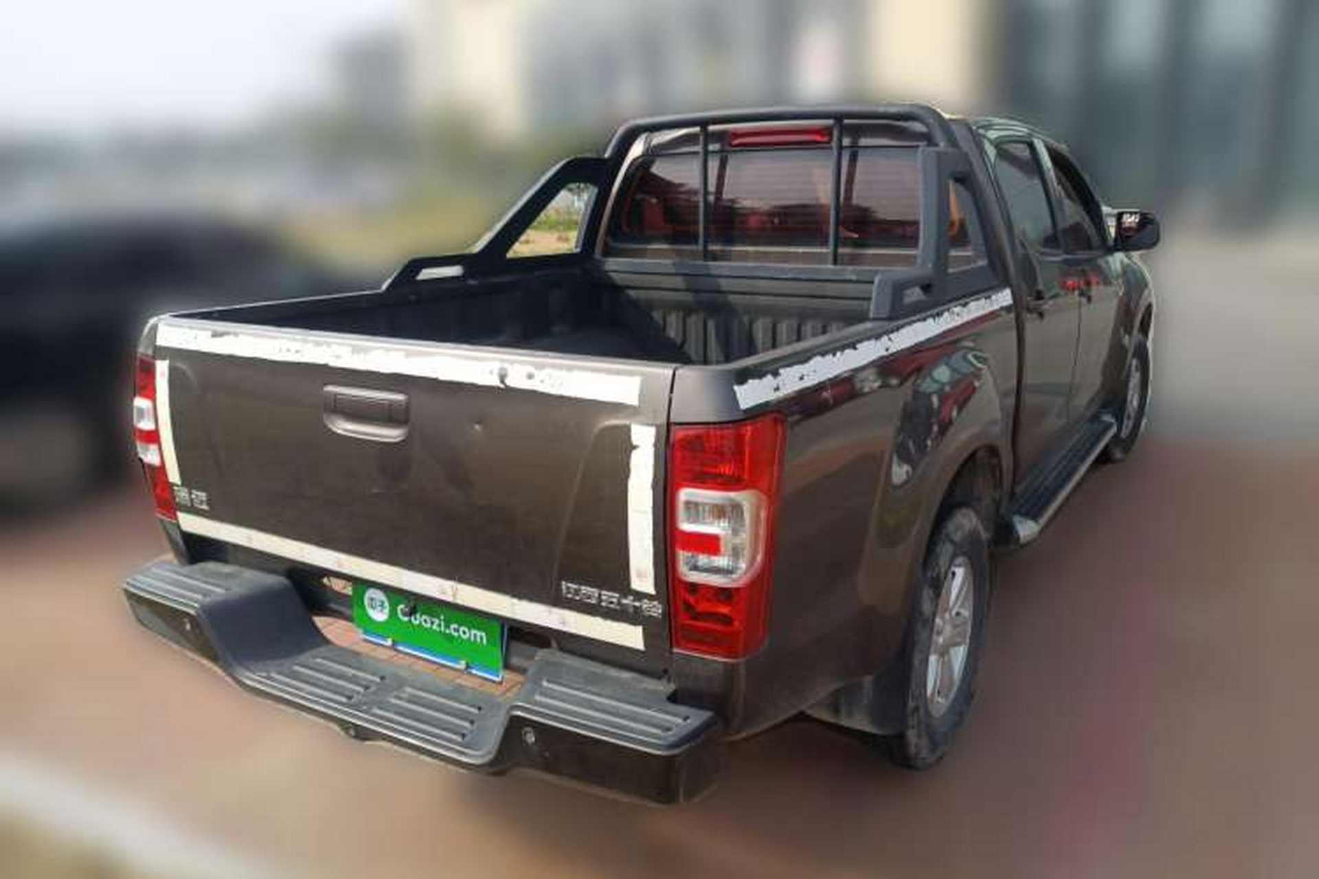 Used Isuzu JLM 2018 2.5T Two-Wheel Drive Diesel Luxury Version with Extended Cargo Bed JE4D25Q5A Rear Right 45 Deg