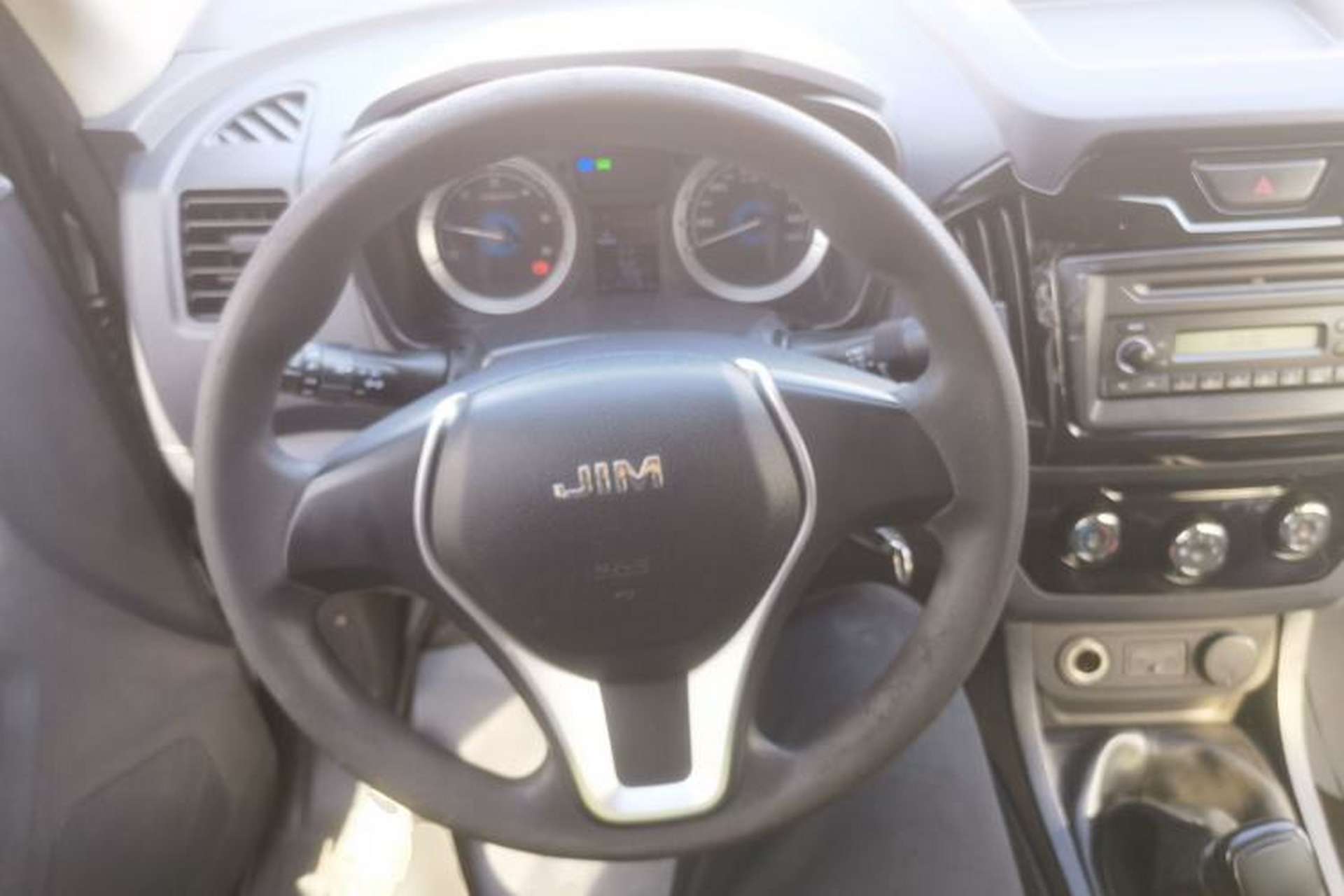 Used Isuzu JLM 2018 2.8T Classic Edition 4x4 Luxury Version JE493ZLQ5F Steering Wheel