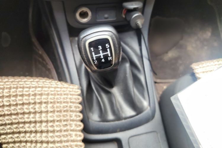 Used Isuzu JLM 2018 2.8T Classic Edition Two-Wheel Drive Luxury Version JE493ZLQ5F Gear Lever