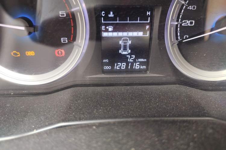 Used Isuzu JLM 2018 2.8T Classic Edition Two-Wheel Drive Luxury Version JE493ZLQ5F Odometer Close Up