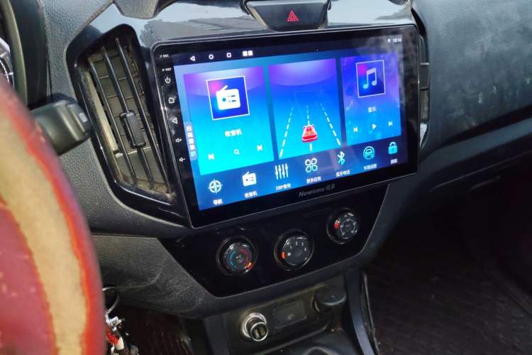 Used Isuzu JLM 2018 2.8T Classic Edition Two-Wheel Drive Luxury Version with Extended Cargo Bed JE493ZLQ5F Audio And AC Panel