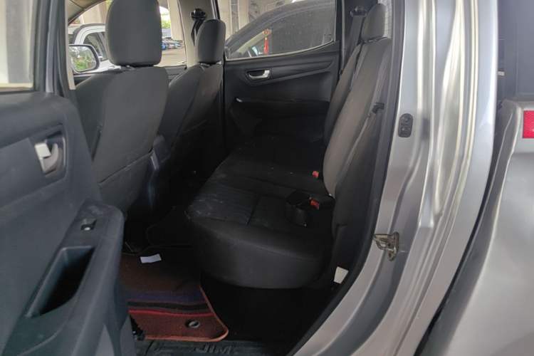 Used Isuzu JLM 2018 2.8T Classic Edition Two-Wheel Drive Luxury Version JE493ZLQ5F Left Rear Seat