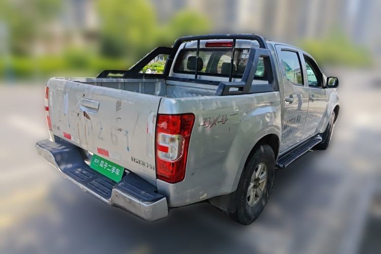 Used Isuzu JLM 2018 2.5T Four-Wheel Drive Diesel Luxury Version with Extended Cargo Bed JE4D25Q5A Rear Right 45 Deg