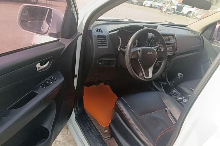 Used Isuzu JLM 2018 2.8T Classic Edition 4x4 Luxury Version JE493ZLQ5F Driver Seat