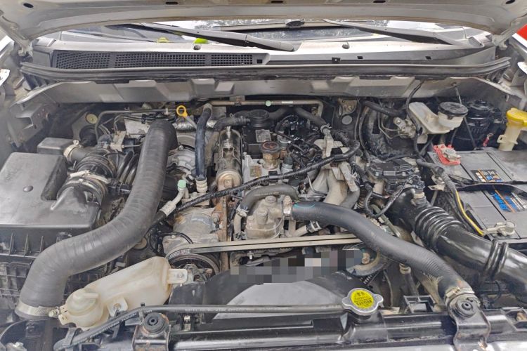 Used Isuzu JLM  Engine Bay