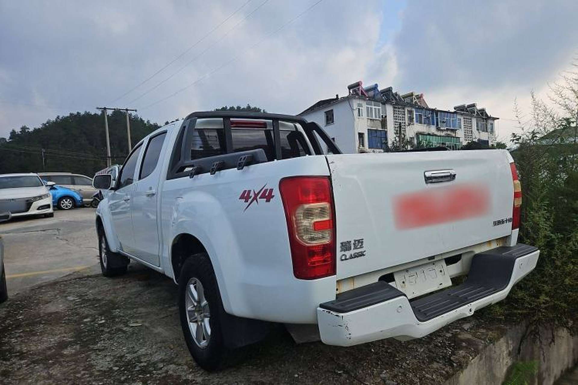 Used Isuzu JLM 2018 2.8T Classic Edition 4x4 Luxury Model with Extended Cargo Bed JE493ZLQ5F Exterior 4