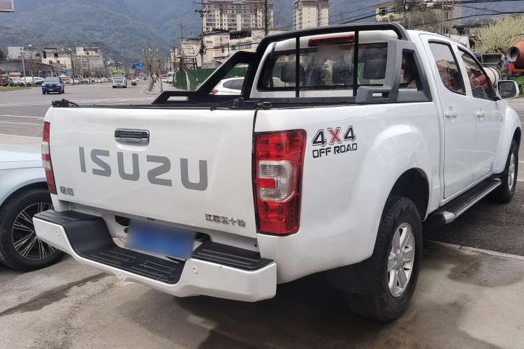Used Isuzu JLM 2018 2.5T Two-Wheel Drive Diesel Luxury Version with Extended Cargo Bed JE4D25Q5A Exterior 5