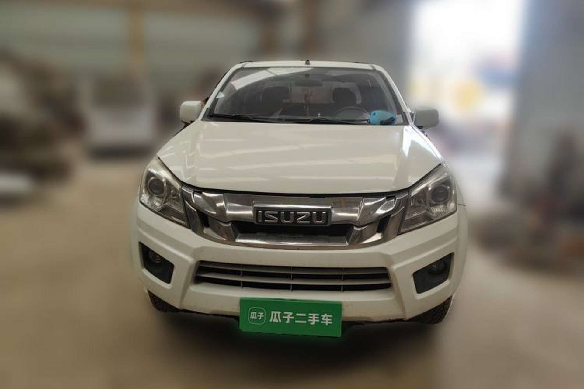 Used Isuzu JLM 2018 2.8T Classic Edition Two-Wheel Drive Luxury Version with Extended Cargo Bed JE493ZLQ5F Front